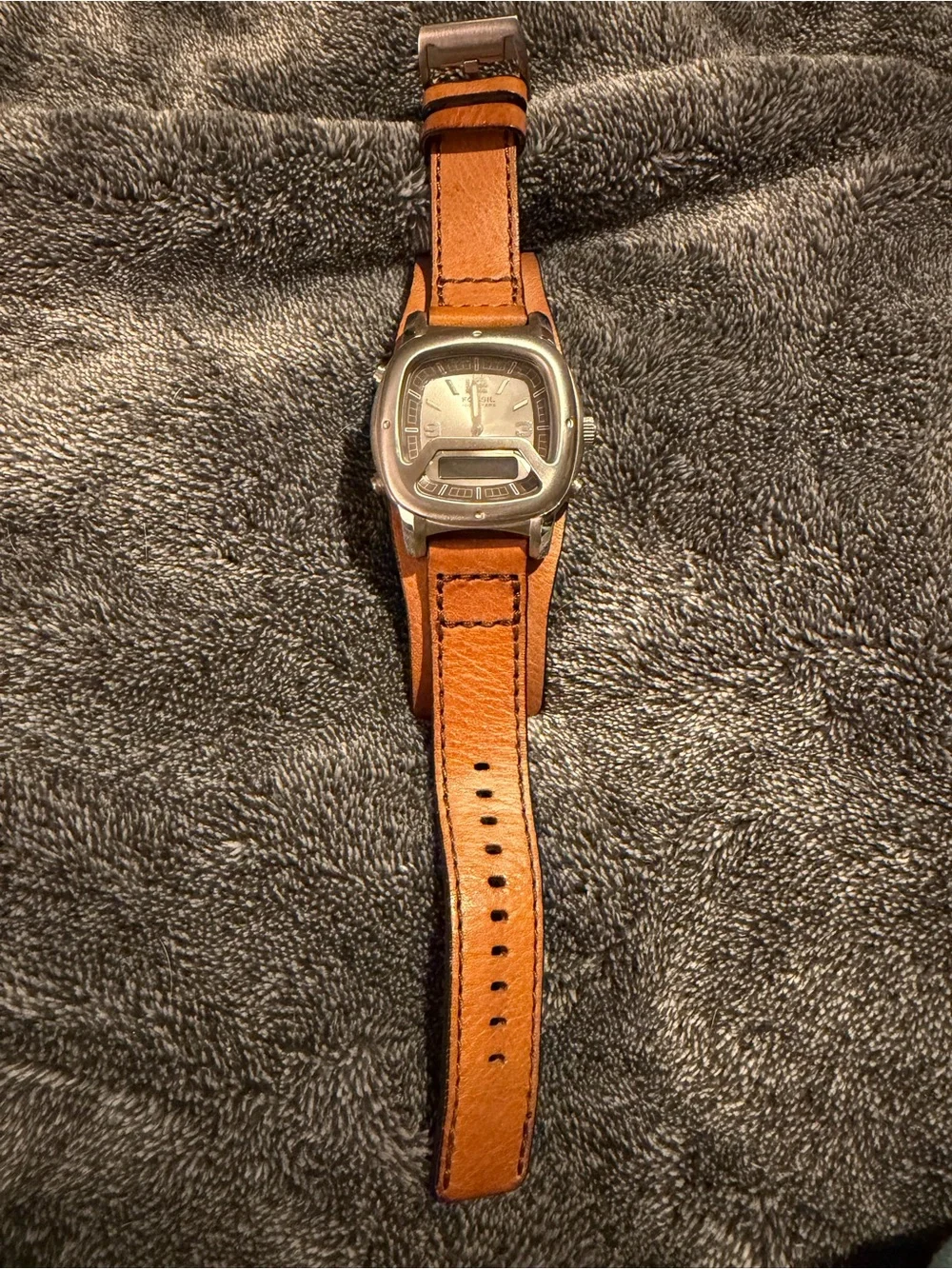 Fossil Men's Watch with Brown Leather Strap and Silver Case